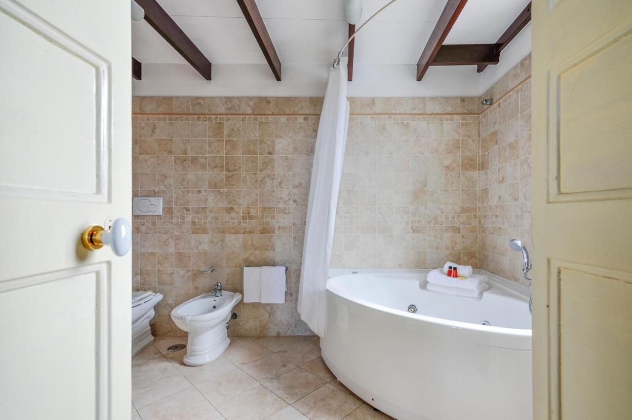 Castriota 19 - Jacuzzi Apartment Sit Lecce Extérieur photo